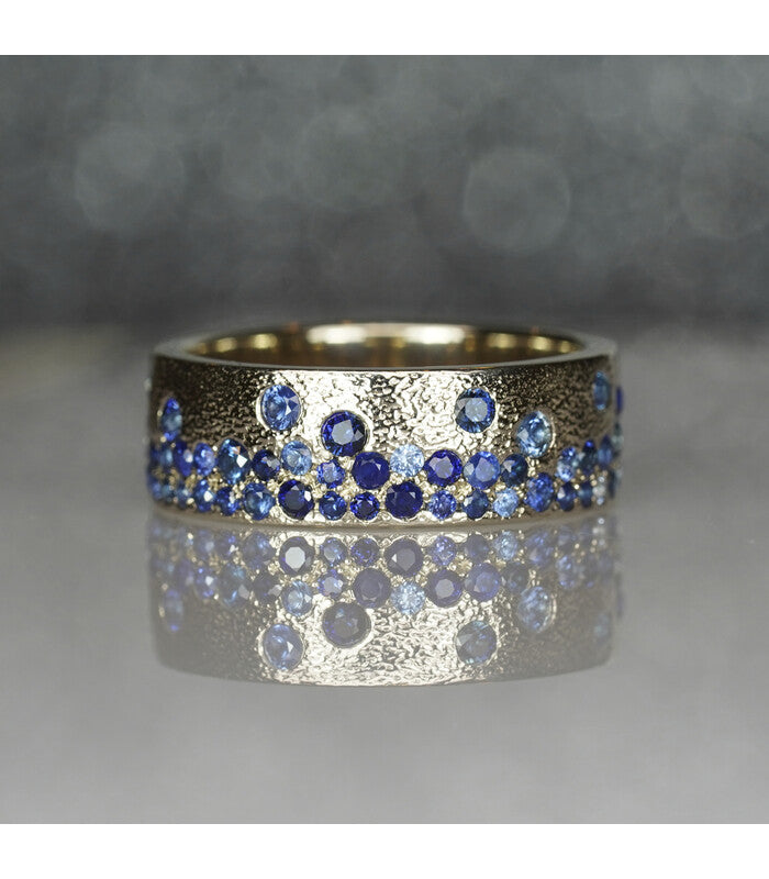 Raindrop Ring - Blue Sapphire Ombre in a 5 mm wide band